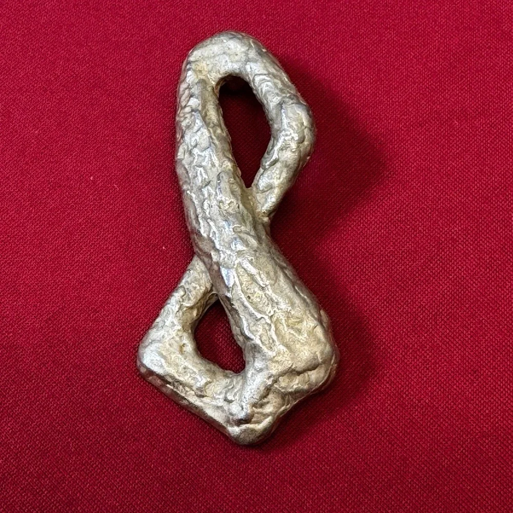 Gold Tone Abstract‎ Vertical Infinity Sign Pendant